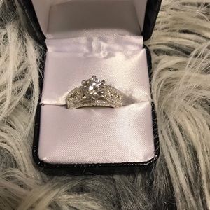 Stylish fashion ring size 7 sterling silver